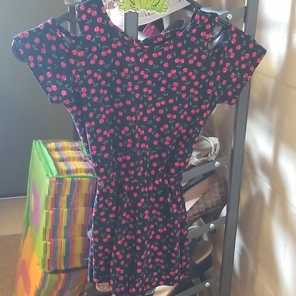 Romper - Picture 1 of 3
